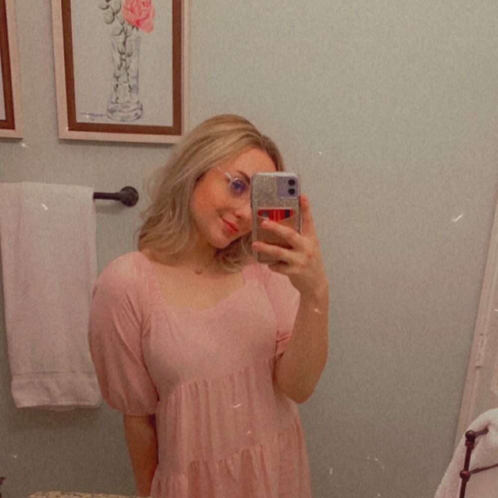 Meet your Posher, Kelly